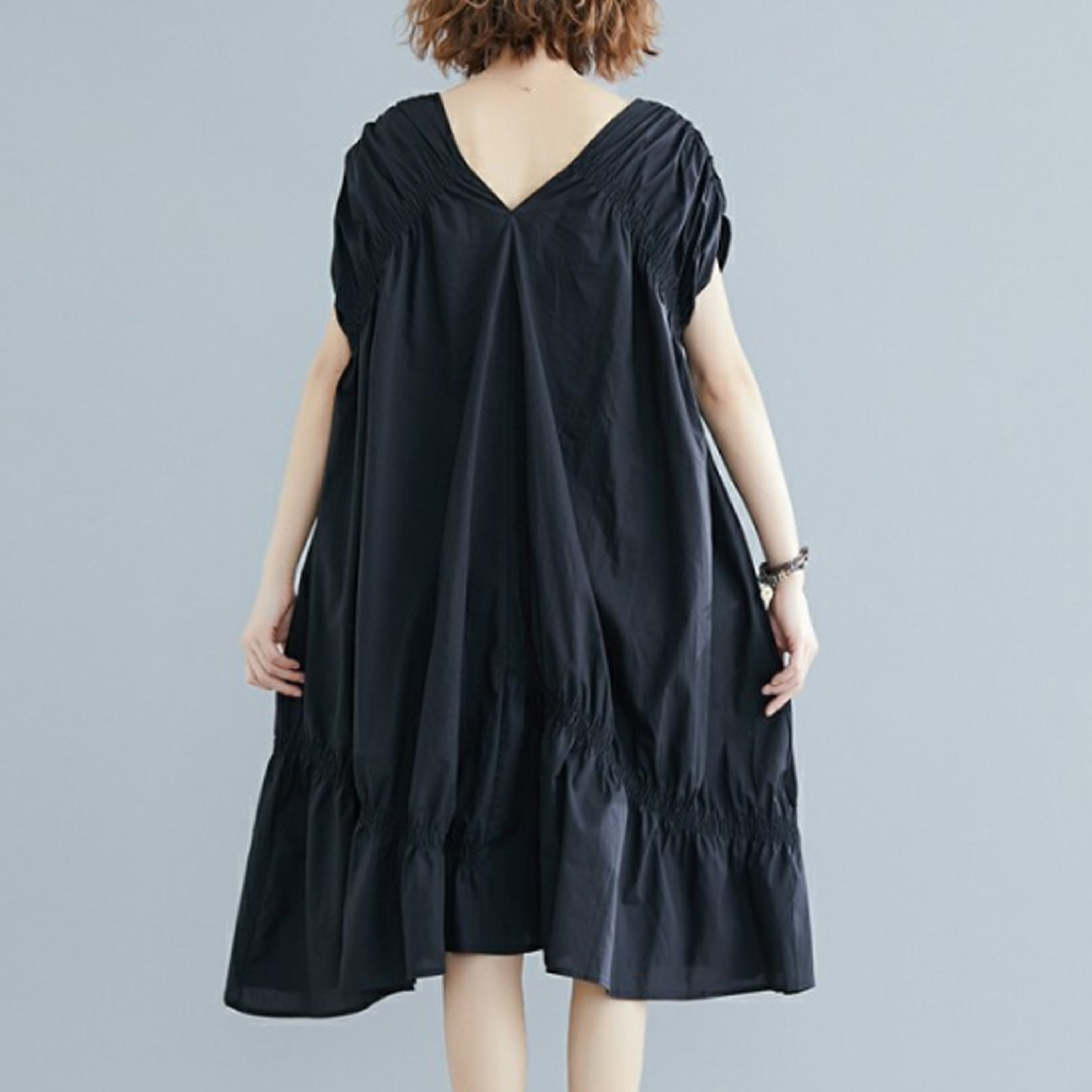 Black V-Neck Cinched Cotton Dress – Short Sleeve, Relaxed Shape