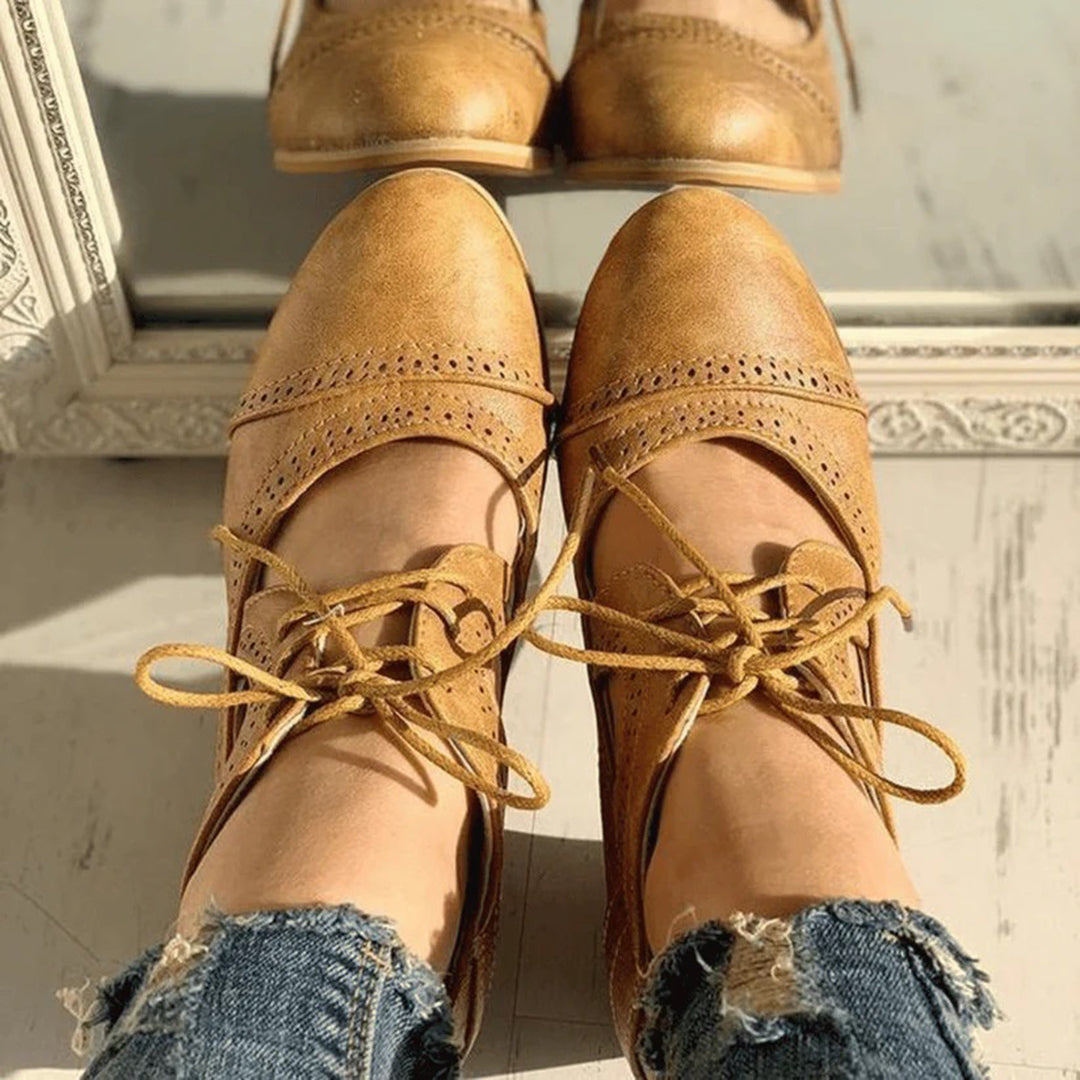 Women's Block Heel Brogue Shoes – Cut-Out Design, Comfy Fit for Workwear