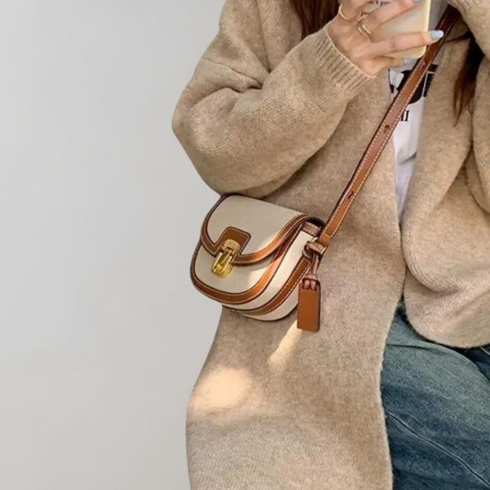 Vintage-Inspired Mini Crossbody Bag – Structured Saddle Design with Lock Closure