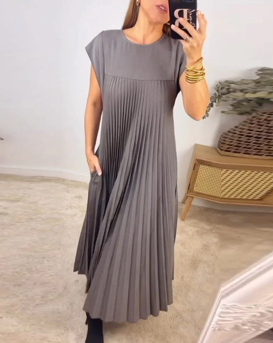 Sleeveless Pleated Midi Dress – Flowy, Lightweight & Effortlessly Elegant