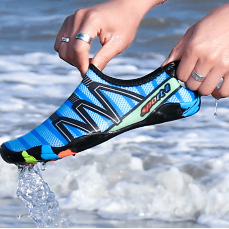 Unisex Adults' Water Shoes – Quick-Dry Mesh, Lightweight Beach & Pool Trainers