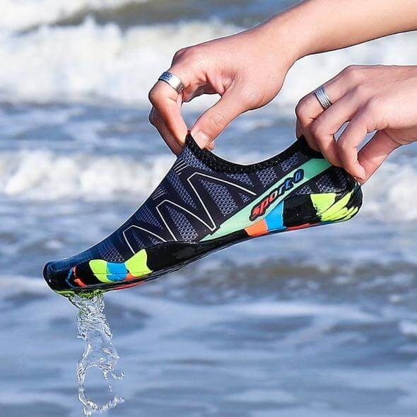 Unisex Adults' Water Shoes – Quick-Dry Mesh, Lightweight Beach & Pool Trainers
